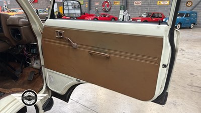 Lot 40 - 1980 TOYOTA HI-ACE