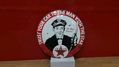 Lot 559 - TEXACO ENAMEL SIGN 12" DIA