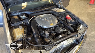 Lot 390 - 1989 MERCEDES 420 SEC AUTO