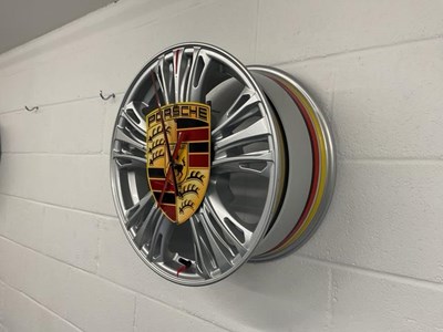 Lot 383 - PORSCHE ALLOY WHEEL CLOCK