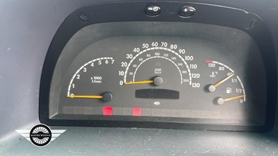 Lot 736 - 1999 MERCEDES V220 CDI AMBIENTE AUTO