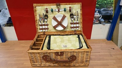 Lot 867 - WICKER PICNIC BASKET