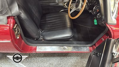 Lot 200 - 1971 MG B