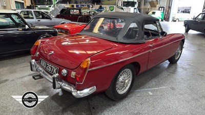 Lot 200 - 1971 MG B