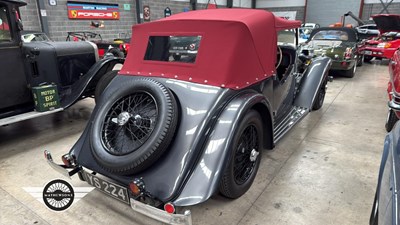 Lot 440 - 1935 AC DHC