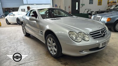 Lot 866 - 2002 MERCEDES SL 500 AUTO