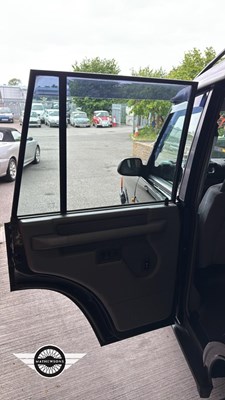 Lot 454 - 1998 LAND ROVER DISCOVERY V8I A