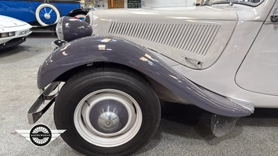 Lot 768 - 1953 CITROEN TRACTION AVANT FAMILIALE