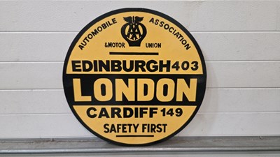 Lot 555 - WOODEN HAND PAINTED AA LONDON SIGN 24" DIA