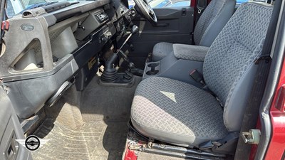 Lot 650 - 1995 LAND ROVER 110 DEFENDER COUNTY SWTDI