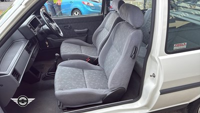 Lot 660 - 1995 ROVER 111I