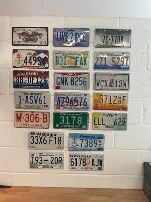 Lot 497 - 19 AMERICAN NUMBER PLATES