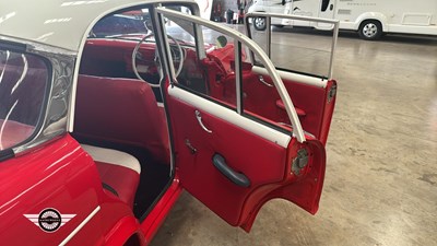 Lot 628 - 1961 VAUXHALL VICTOR DELUXE