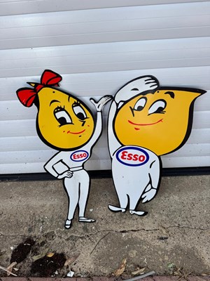 Lot 471 - MR & MRS DRIP SIGNS 21" X 11"