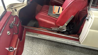 Lot 732 - 1965 MERCEDES