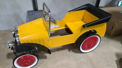 Lot 329 - YELLOW CHILD'S PEDAL CAR