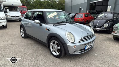 Lot 800 - 2006 MINI MINI ONE