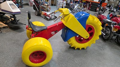 Lot 141 - EXTRA LARGE TRIKE , PROP FROM THE SKODA OCTAVIA VRS ADVERT ON TV