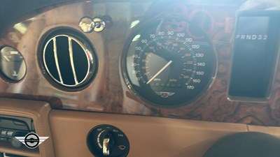 Lot 30 - 1995 BENTLEY TURBO R AUTO