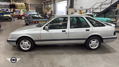 Lot 76 - 1993 FORD SIERRA AZURA