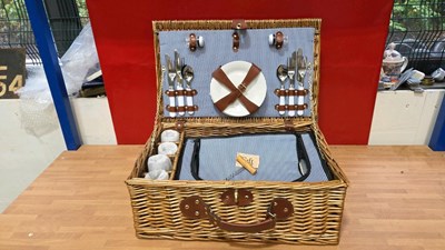 Lot 579 - FOUR PERSON WICKER PICNIC HAMPER