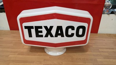 Lot 669 - TEXACO PLASTIC GLOBE