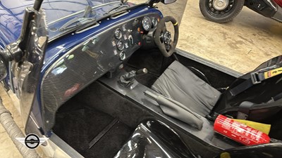Lot 438 - 2004 LUEGO VELOCITY XT