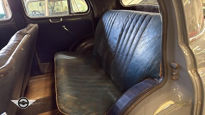Lot 498 - 1954 AUSTIN A40