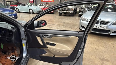Lot 222 - 2006 VOLVO V70 R
