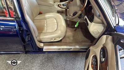 Lot 276 - 2001 JAGUAR SOVEREIGN V8 AUTO