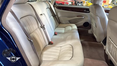 Lot 276 - 2001 JAGUAR SOVEREIGN V8 AUTO