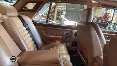 Lot 323 - 1995 BENTLEY TURBO R AUTO