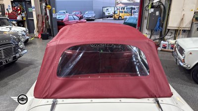 Lot 668 - 1961 SINGER
