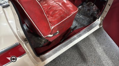 Lot 668 - 1961 SINGER