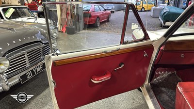 Lot 668 - 1961 SINGER