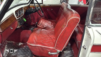 Lot 668 - 1961 SINGER