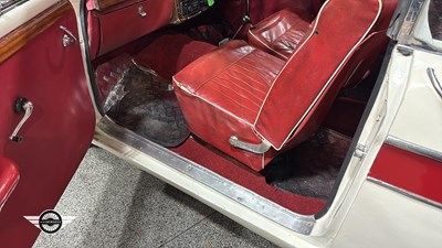 Lot 668 - 1961 SINGER