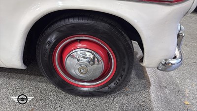 Lot 668 - 1961 SINGER
