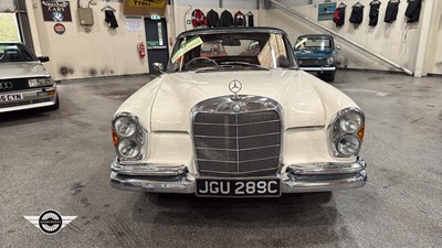 Lot 270 - 1965 MERCEDES
