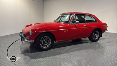 Lot 42 - 1974 MG B GT V8