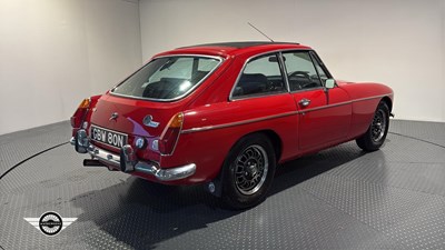 Lot 42 - 1974 MG B GT V8