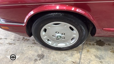 Lot 66 - 1997 JAGUAR XJ EXECUTIVE