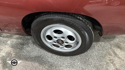Lot 512 - 1986 PORSCHE 924 AUTO