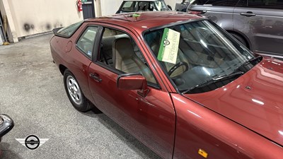 Lot 512 - 1986 PORSCHE 924 AUTO