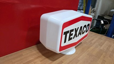 Lot 367 - TEXACO PLASTIC PUMP GLOBE