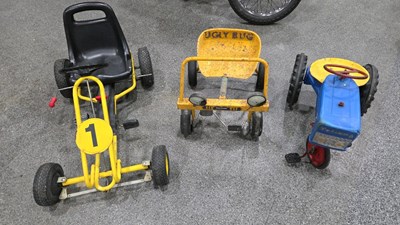 Lot 877 - CHILDS PEDAL BUG,GO CART & TRIANG TRACTOR