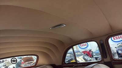 Lot 586 - 1942 BUICK SPECIAL