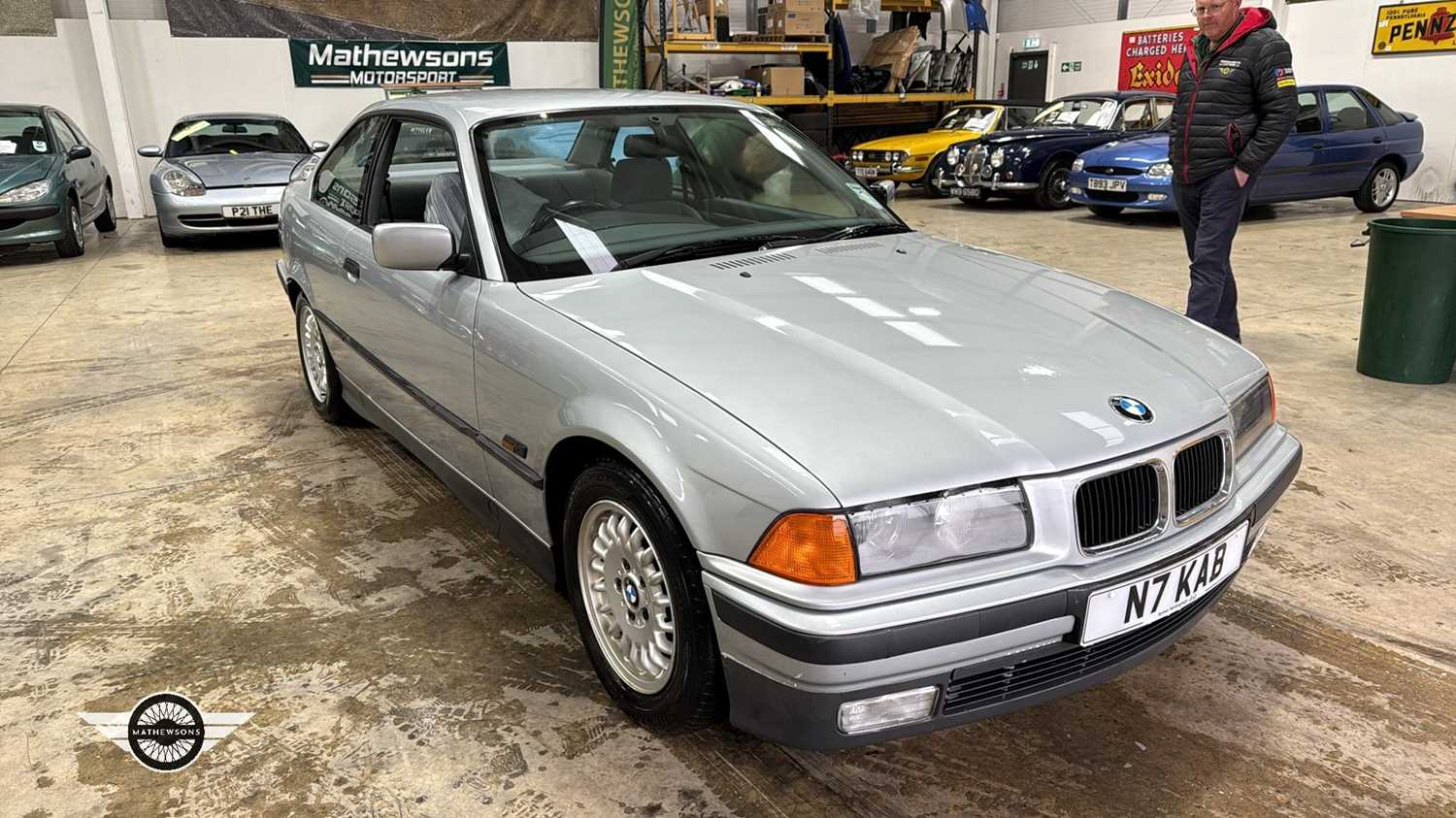 Lot 28 - 1995 BMW 323I AUTO
