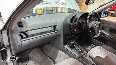 Lot 28 - 1995 BMW 323I AUTO