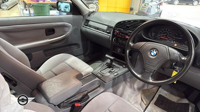 Lot 28 - 1995 BMW 323I AUTO